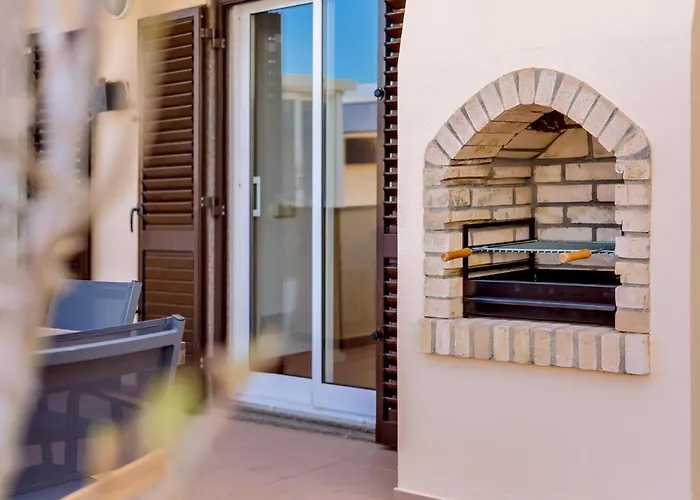 Al - Terrace Penthouse